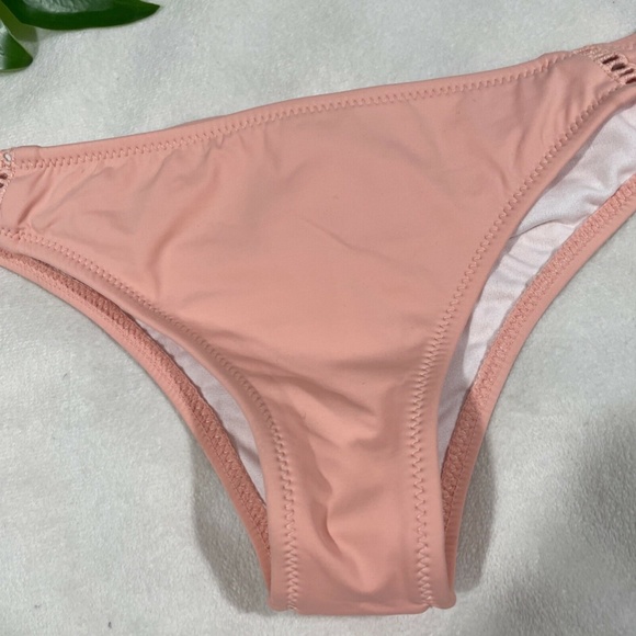 NEW $38 Rhythm My Cheeky Bikini‎ Bottoms in Peach [ SZ Medium US ] - Picture 5 of 11